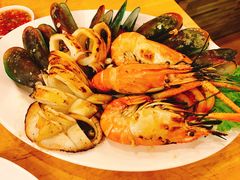 -J Daeng Seafood