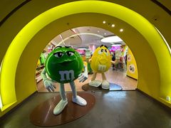 -m豆巧克力世界(上海世茂广场店)