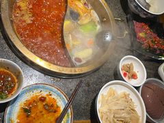 -小天鹅火锅·一线江景洪鼎旗舰店(洪崖洞店)