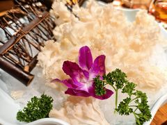 -老牌坊云南鱼豆花火锅(爱建店)