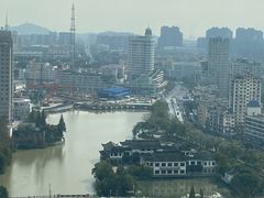 -云顶旋转自助景观餐厅
