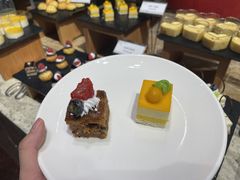 -昆明华邑酒店-鲜艳全日餐厅