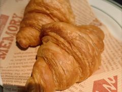 法式黄油牛角包-404干式熟成牛排馆•聚会餐厅