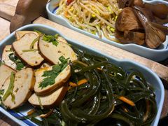 -鱼窝棚柴火铁锅炖(富山屯店)