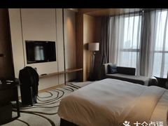 -天津梅江中心皇冠假日酒店