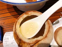椰皇炖乌鸡汤-陈鹏鹏潮汕菜(欢乐海岸 海边景观店)