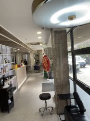 -PE SALON