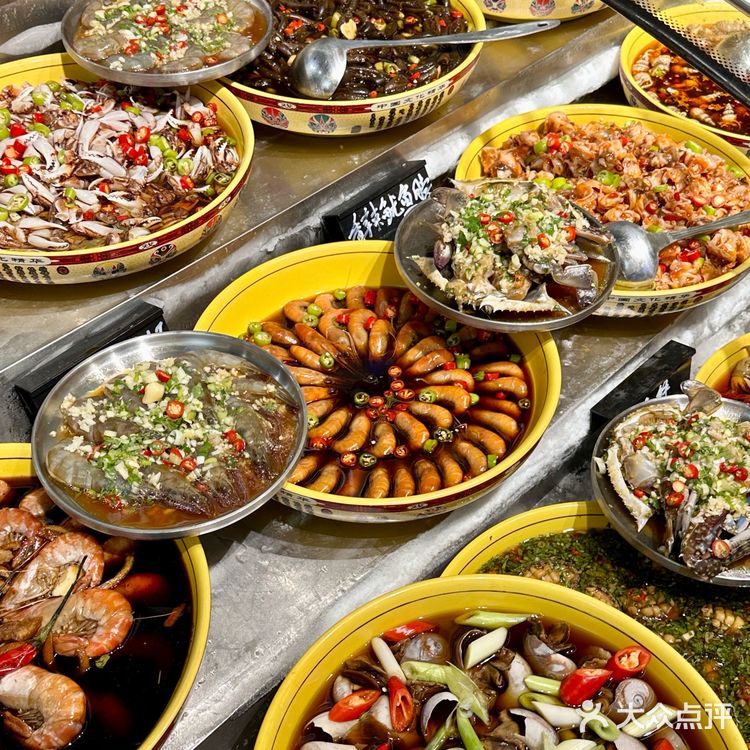 来星海就办了一件事，吃生腌…