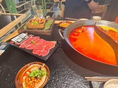 -鹿鸣山草本茶香火锅(园西路店)