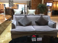 -西安唐隆国际酒店(大雁塔大唐不夜城店)