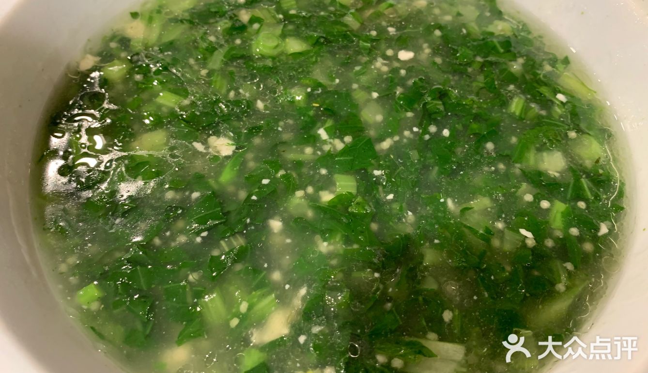 八点才开饭，点了每人爱吃的菜品