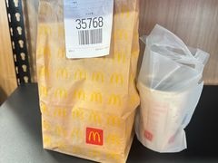 -麦当劳(上海虹桥站30B检票口楼上)
