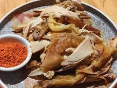 -头上红煨盐鸡·非遗院子餐厅