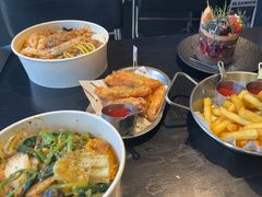 -W COLLECTIVE  DESSERT SHOP
