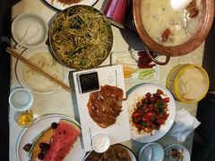 -依江春水烤鸭店