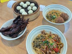 -佬钱湾仔(衣裳街店)