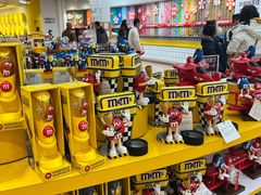 -m豆巧克力世界(上海世茂广场店)