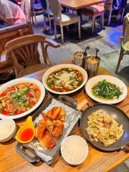 -卡通尼乐园(新达汇三林店)