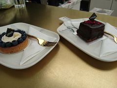 -UNI UNI(环亚凯瑟琳店)