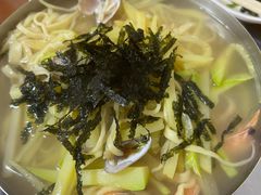 -亲昵春川鸡排(韩国美食街店)