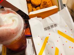 -麦当劳(展览馆店)