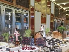 -大中华希尔顿酒店-念自助餐·嗨啤·小龙虾