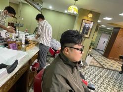 -韦恩先生Barbershop英式男士理发馆