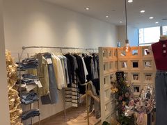 -眷顾自助服装工作室(中南金石国际广场A座店)