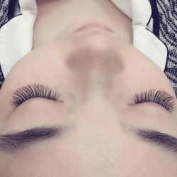 -EMILY艾枚莉美甲美睫·美颜·现磨咖啡