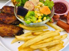 -丽莎沙拉轻食餐厅(国贸店)