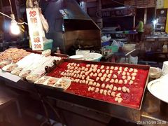 -六合夜市