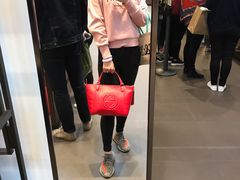 -伦敦比斯特购物村