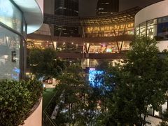 -瑞虹新天地月亮湾