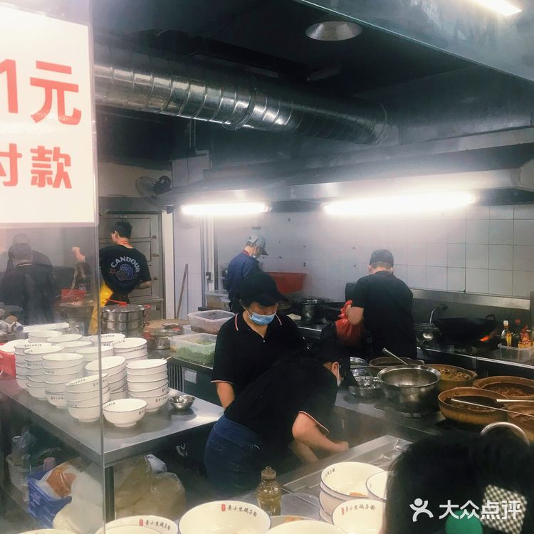 这里米粉都是手工现做的哦!