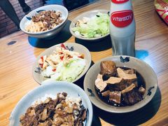 -红猪卤肉饭(大西洋美食城店)
