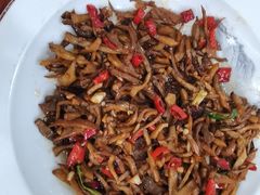 -湖南人家湘菜馆(镇江路店)