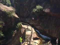 -鄣山大峡谷