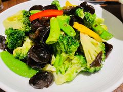 -港丽餐厅(正大店)