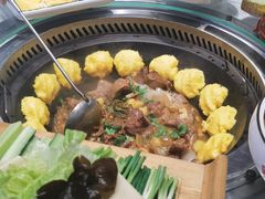 -雪乡人家东北菜·铁锅炖一切(高斯路店)