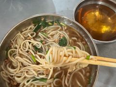 -正宗杨记普洱酸醋米线(总店)