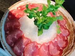 极品薄切牛舌-盡膳口福跷脚牛肉火锅(北美新天地店)