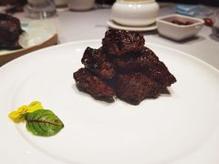 沪市牛肉粒-屋里厢上海菜馆