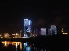 -万绿园