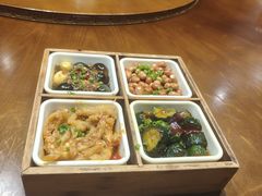 -东口码头·烧鸽子·鱼头泡饼·地方菜(金鹰悦城店)