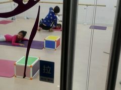 -艺彩童馨舞蹈培训学校(西湖道校区)