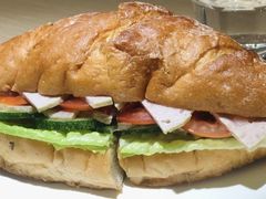 -Bánh Mì Huynh Hoa