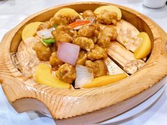 冰镇蜜桃猪颈肉-山泉公馆酒家(珠江新城店)