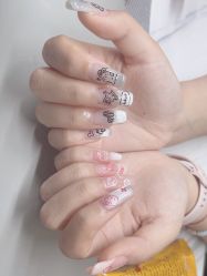 -小黑瓶美甲美睫