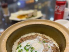 猪肉饼窝蛋煲仔饭-红星光发煲仔饭(文海店)