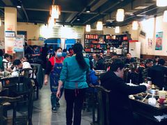 大堂-肖肖酸萝卜鱼火锅(总店)